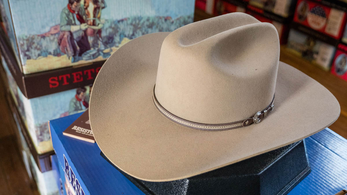 felt cowboy hat mounty creases