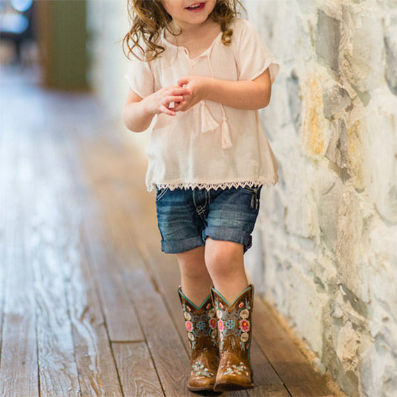 ariat girls cowboy boots